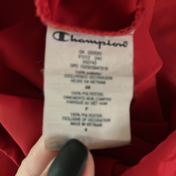 Champion women’s size small red jacket - Picture 6 of 6